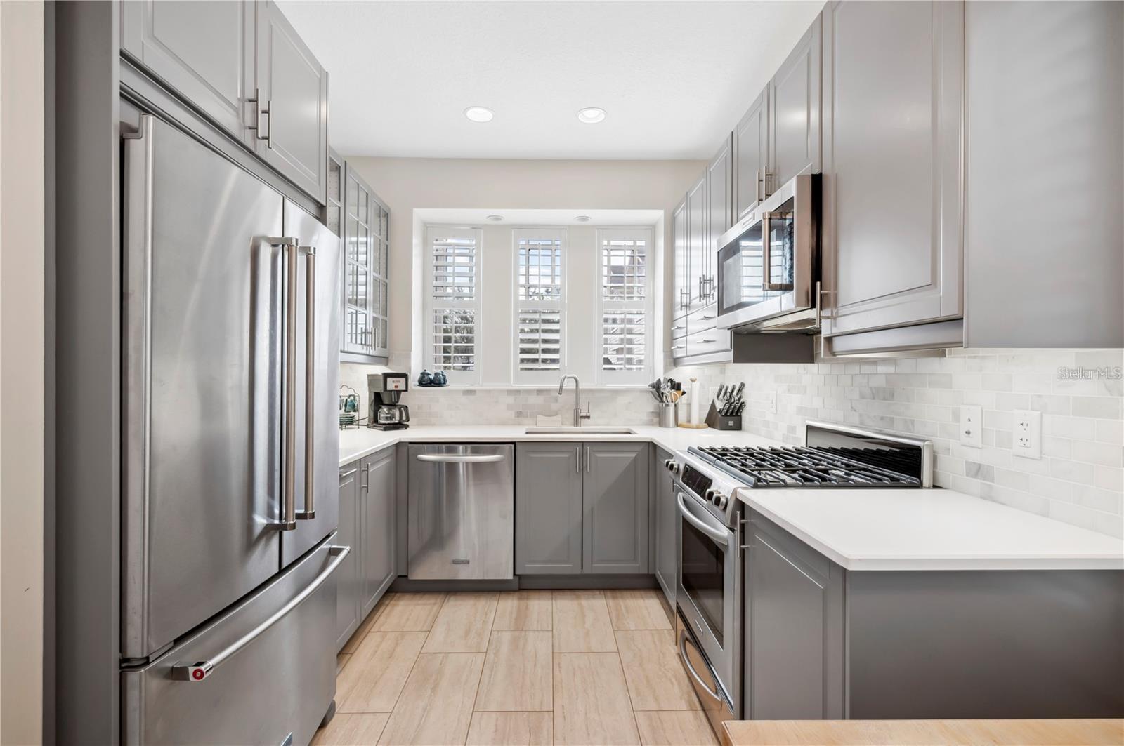 Image 4 of 35 For 2311 Morrison Avenue 13