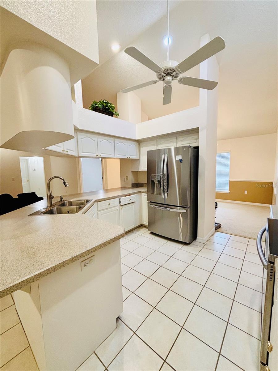 Image 11 of 28 For 5857 Manchester Drive W