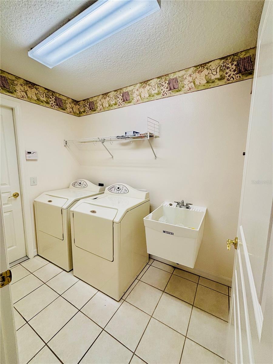 Image 17 of 28 For 5857 Manchester Drive W