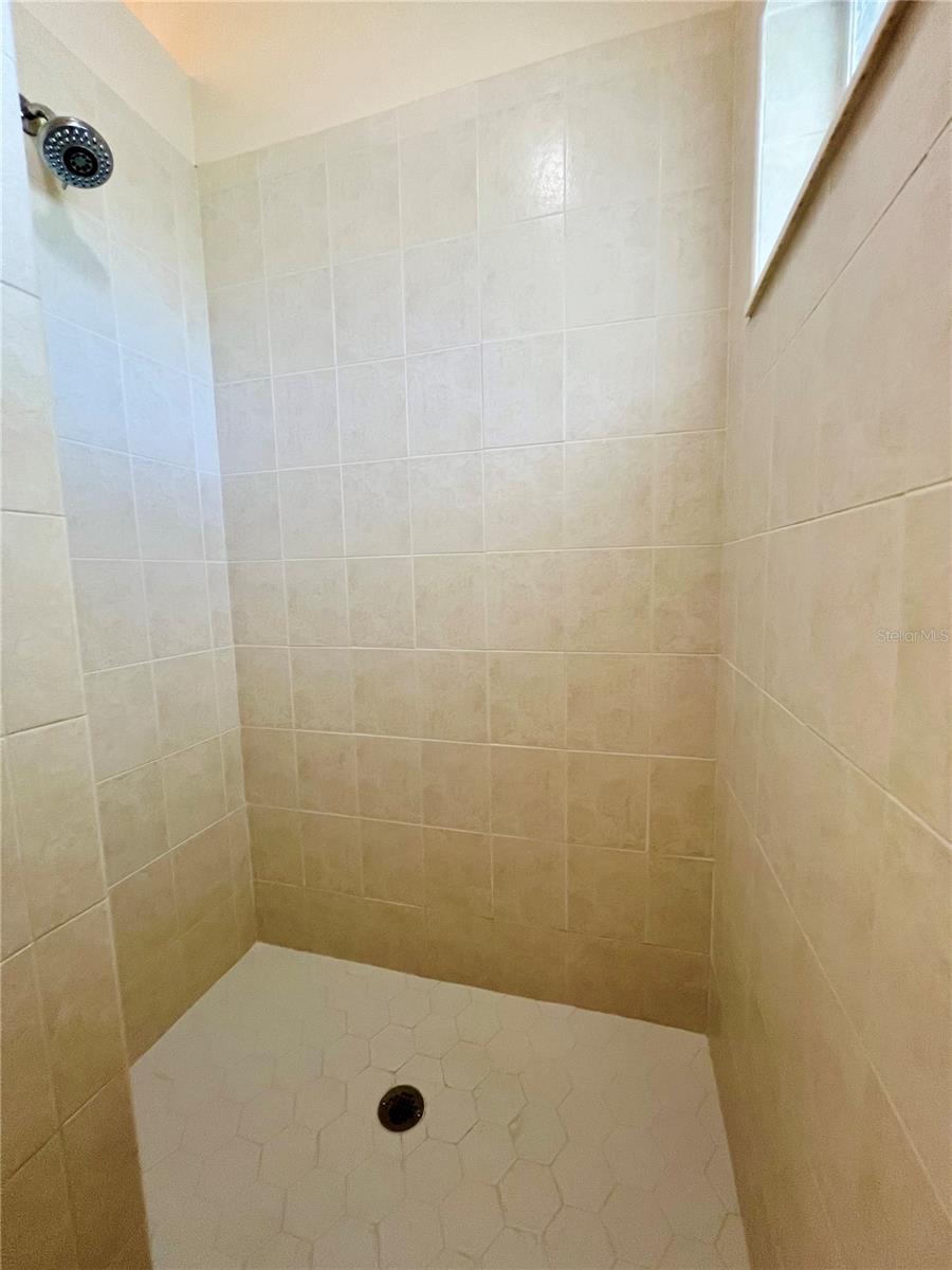 Image 29 of 44 For 5857 Manchester Drive W