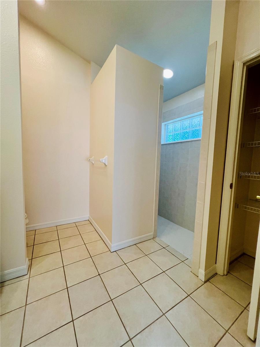 Image 30 of 44 For 5857 Manchester Drive W