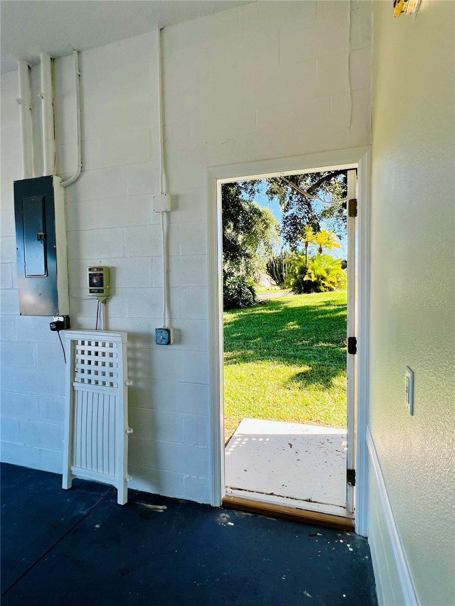 Image 34 of 44 For 5857 Manchester Drive W