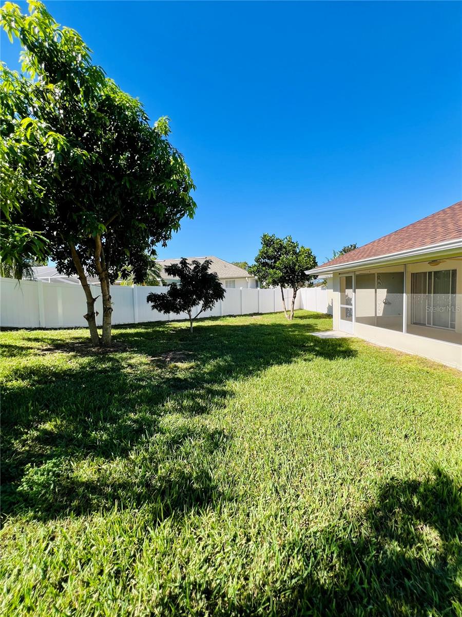 Image 39 of 44 For 5857 Manchester Drive W