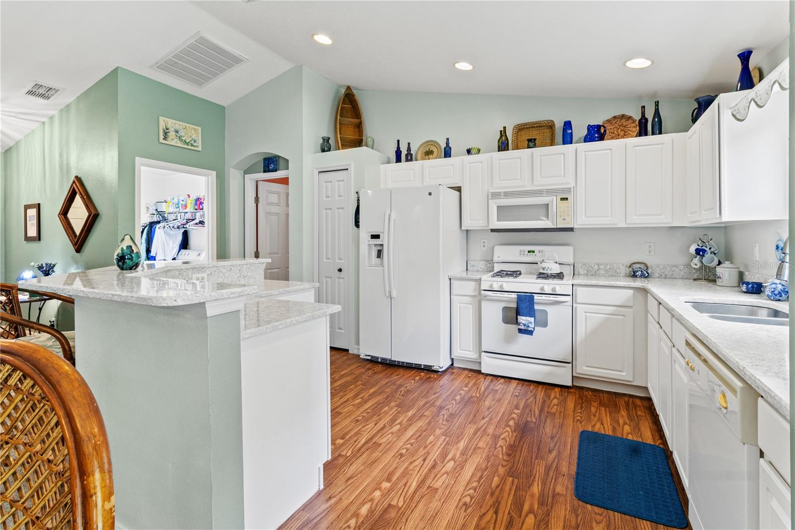 Image 11 of 40 For 3102 Bellflower Way