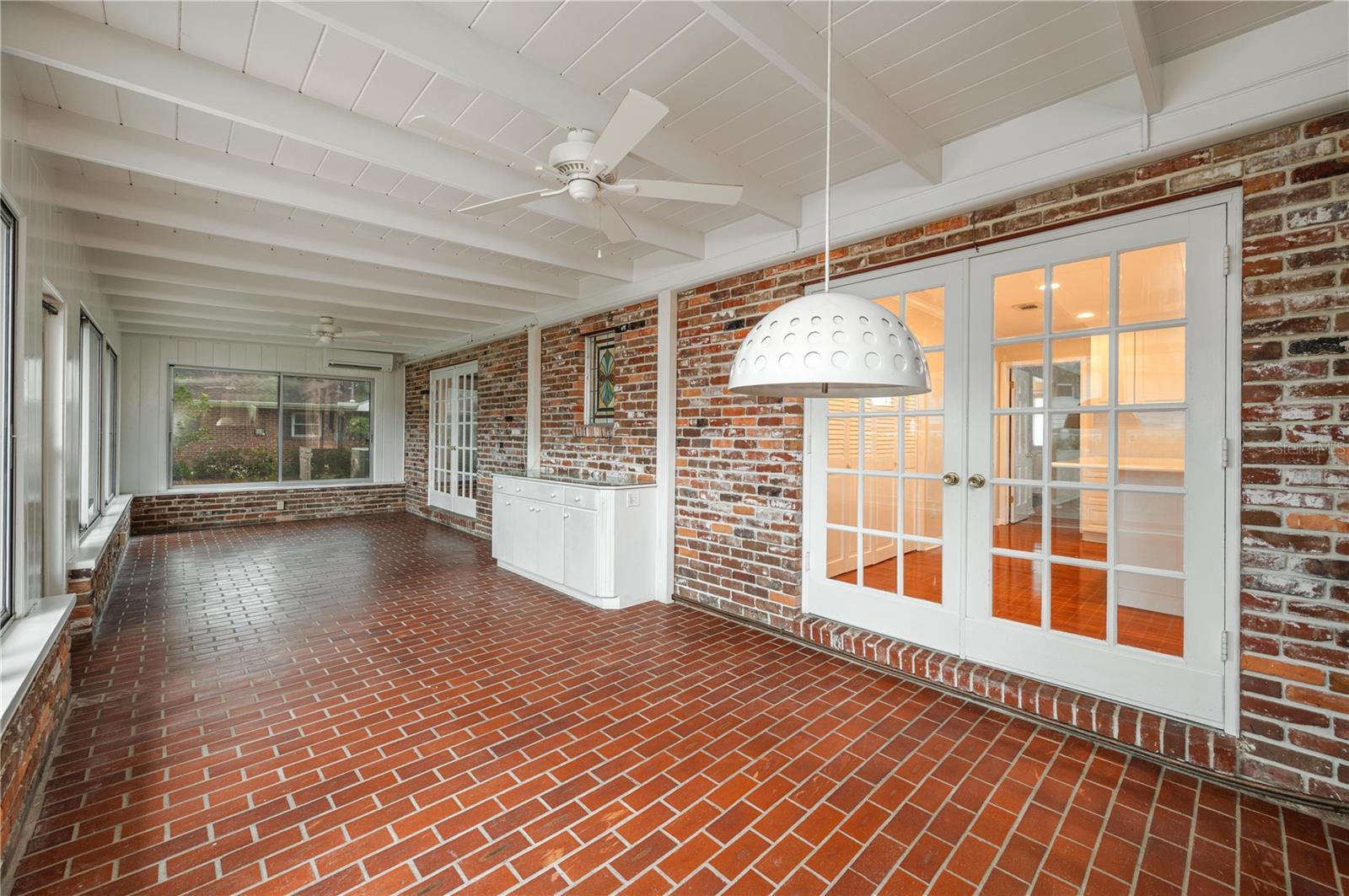 Image 15 of 55 For 1137 Mariposa Avenue