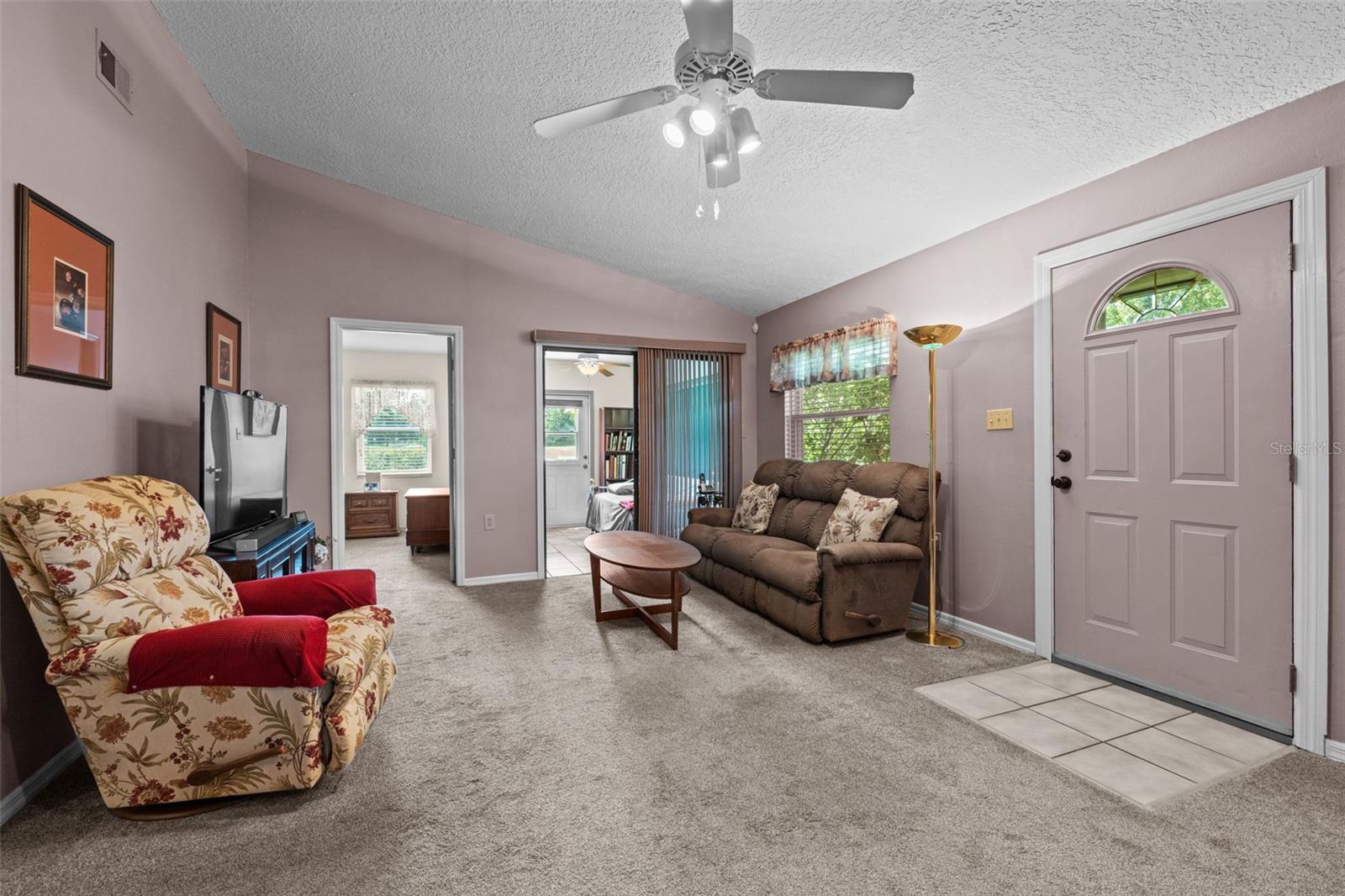 Image 5 of 58 For 570 Eagle Run