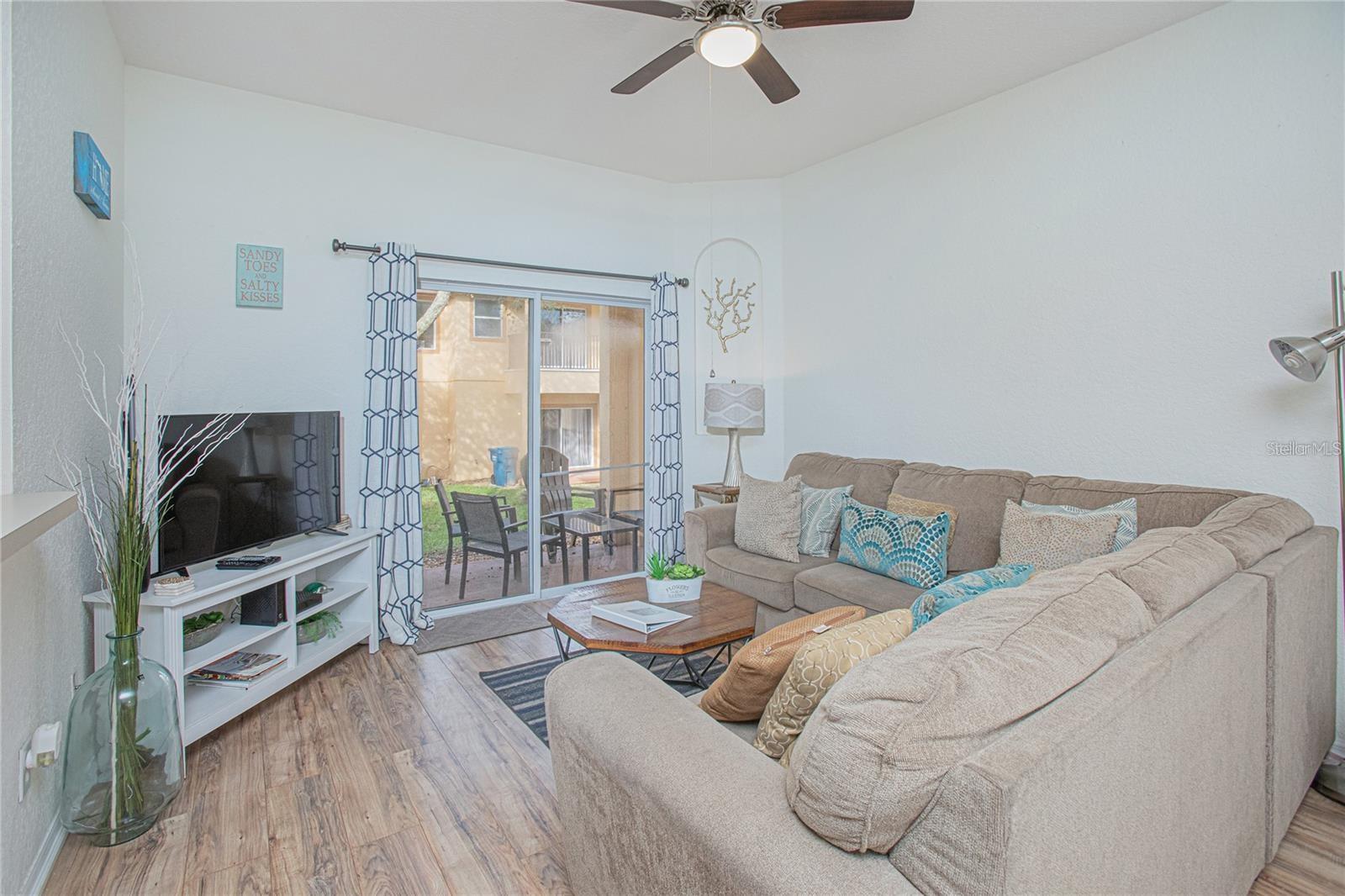Image 3 of 19 For 121 Palermo Street