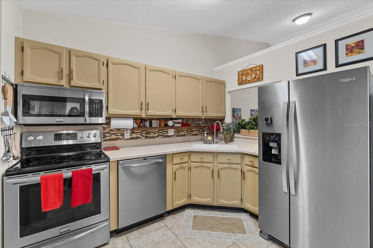 Image 17 of 65 For 6381 Egret Drive 28