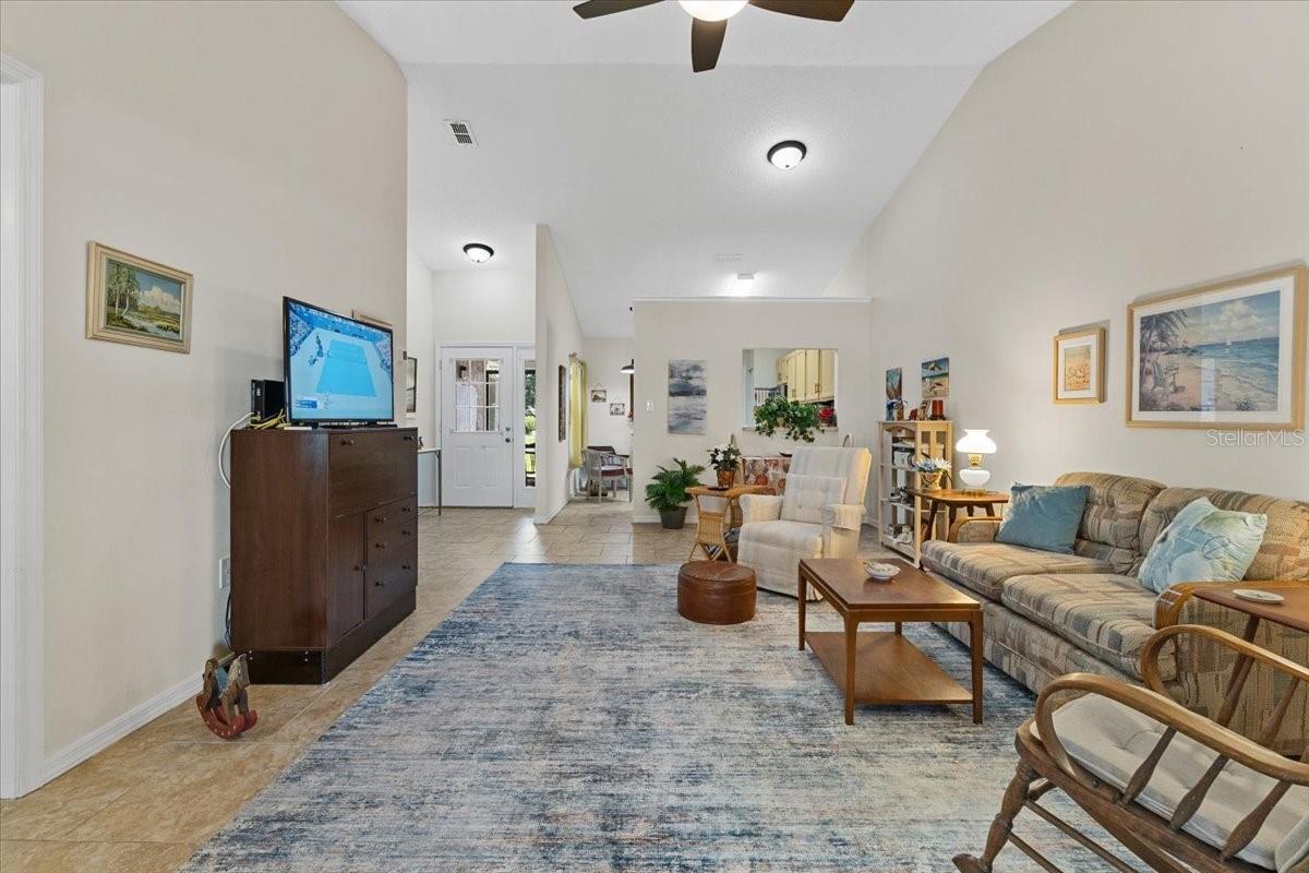 Image 4 of 65 For 6381 Egret Drive 28