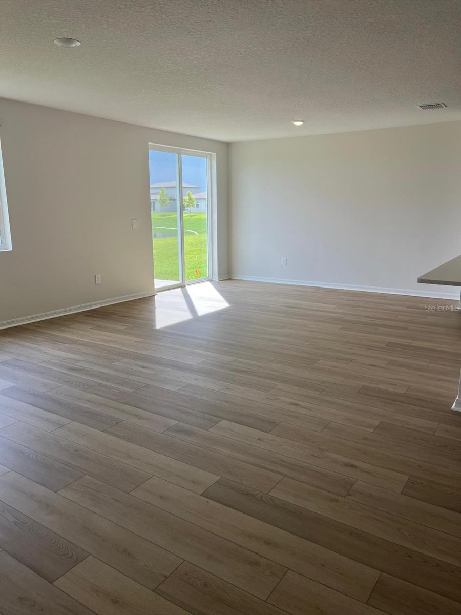 Image 4 of 22 For 2070 Rosewood