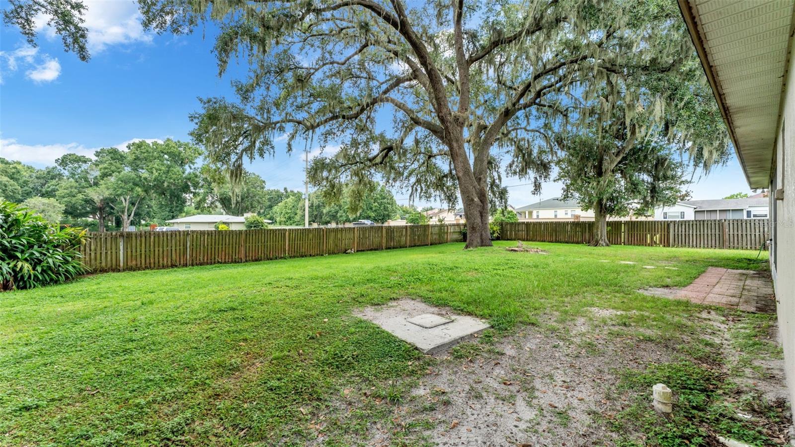 Image 29 of 33 For 3107 Galloway Oaks Drive
