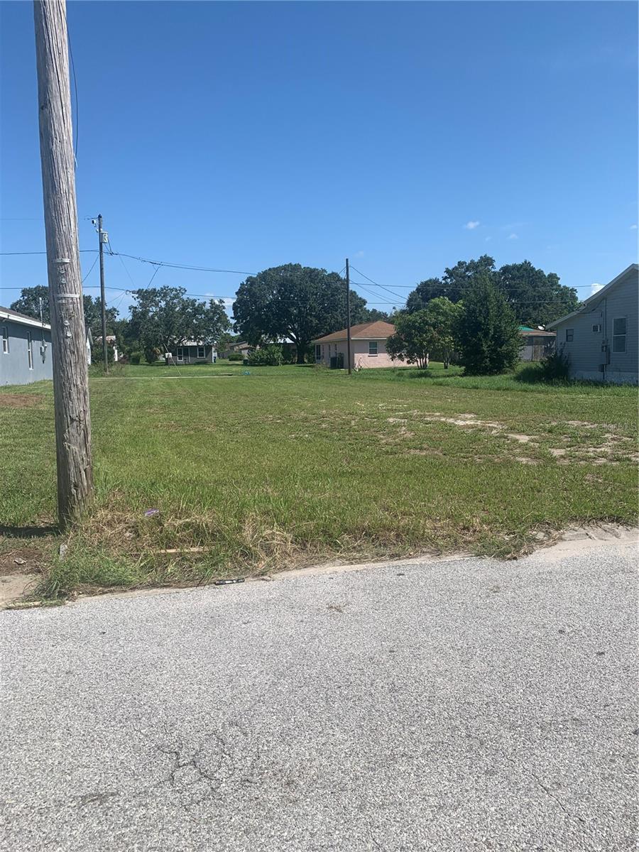 Image 3 of 7 For 517 Lincoln Avenue W