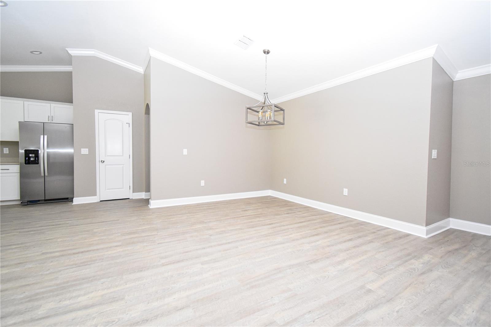 Image 6 of 12 For 521 Highland Drive
