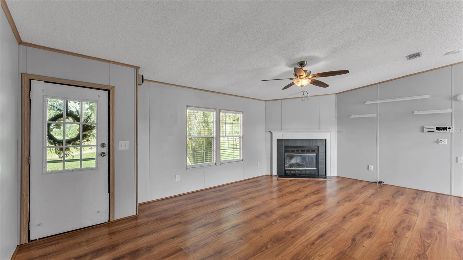 Image 4 of 45 For 606 Morgan Road