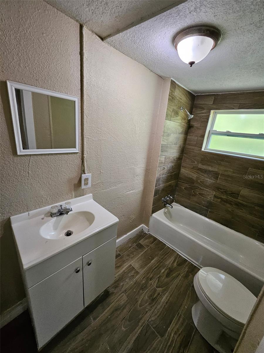 Image 11 of 12 For 1038 10th Street 2