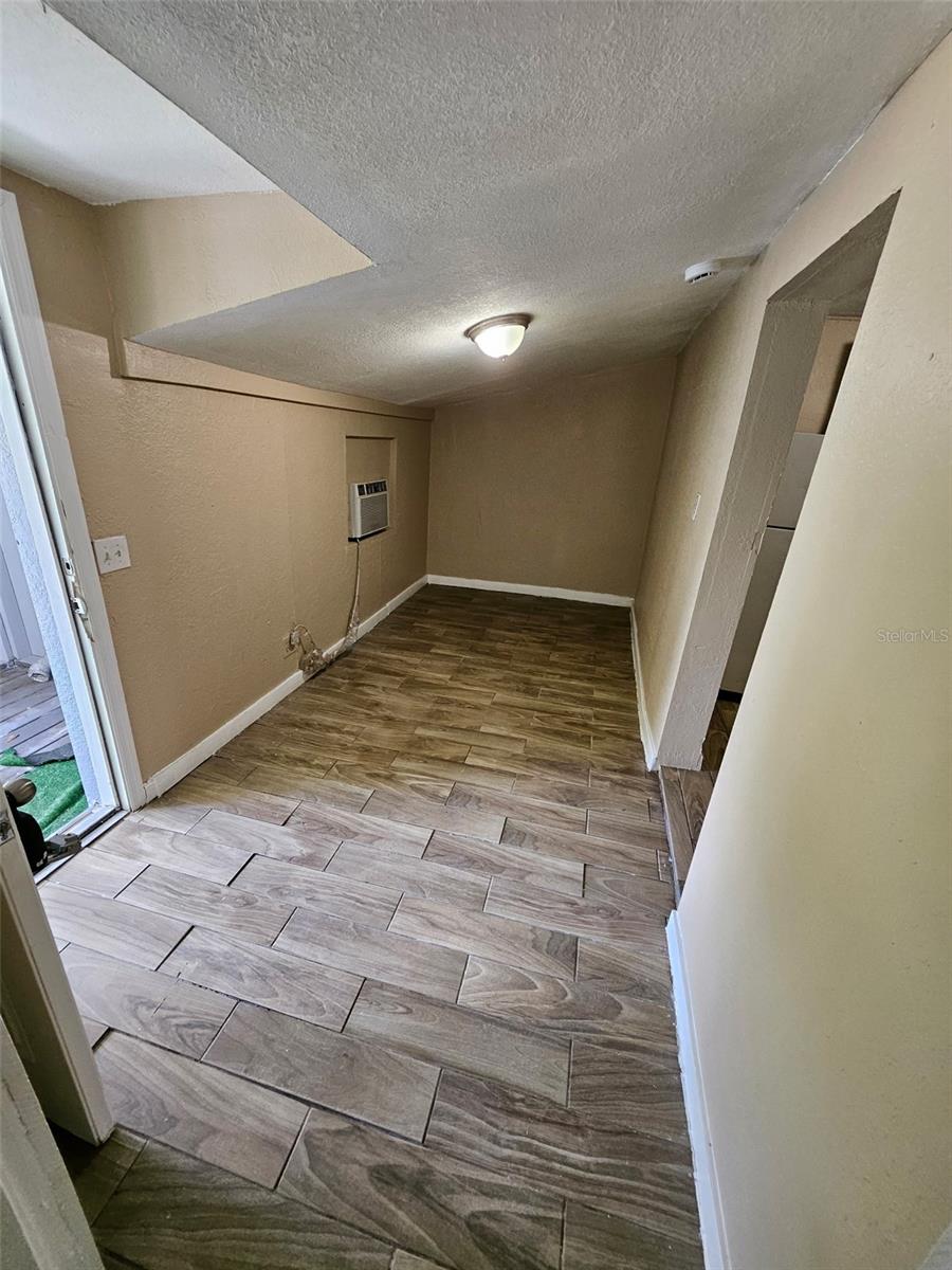 Image 4 of 12 For 1038 10th Street 2