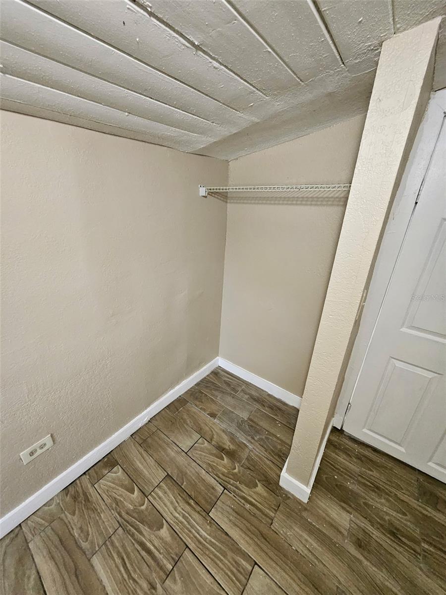 Image 6 of 12 For 1038 10th Street 2