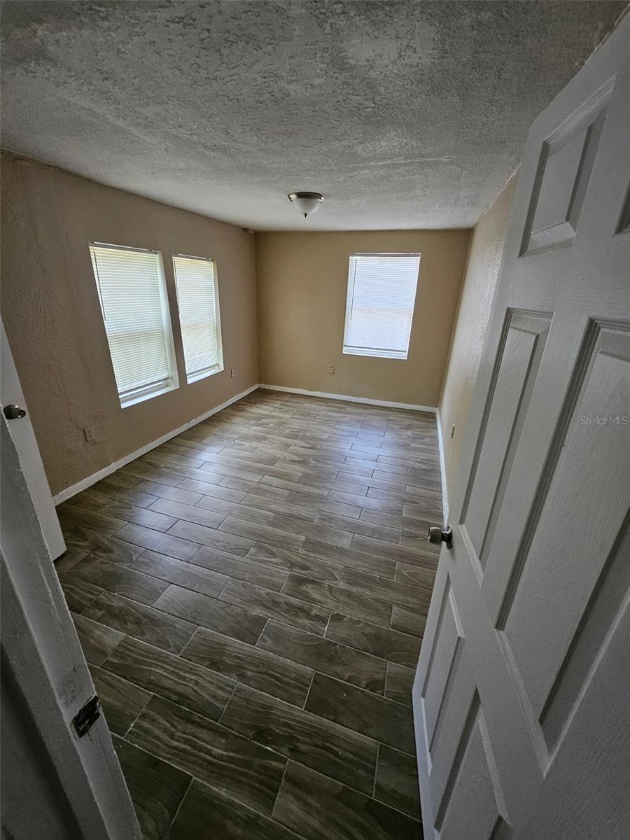 Image 9 of 12 For 1038 10th Street 2