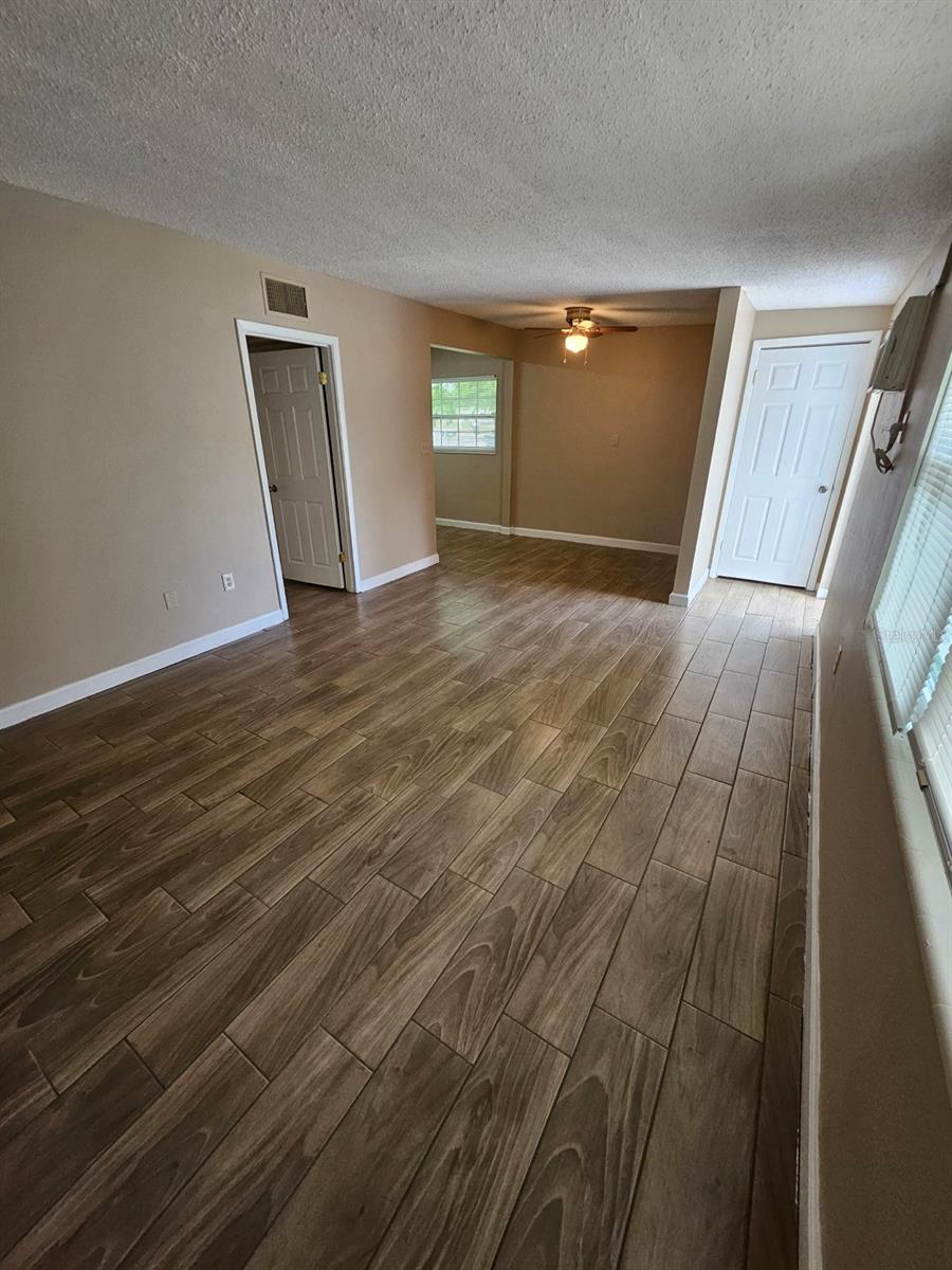 Image 12 of 12 For 1075 Idylwild Drive Nw A