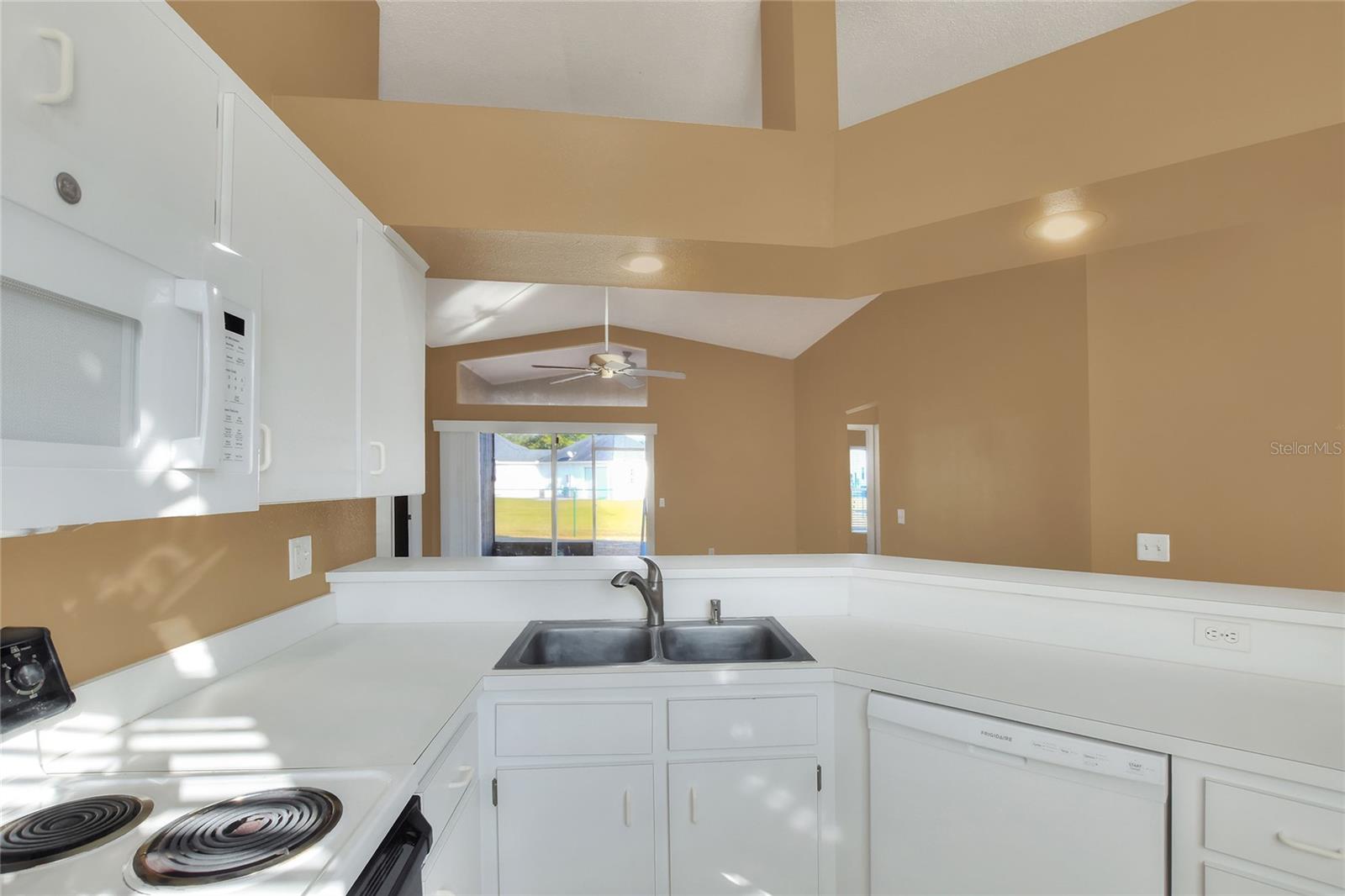 Image 10 of 32 For 3510 Majesty Loop