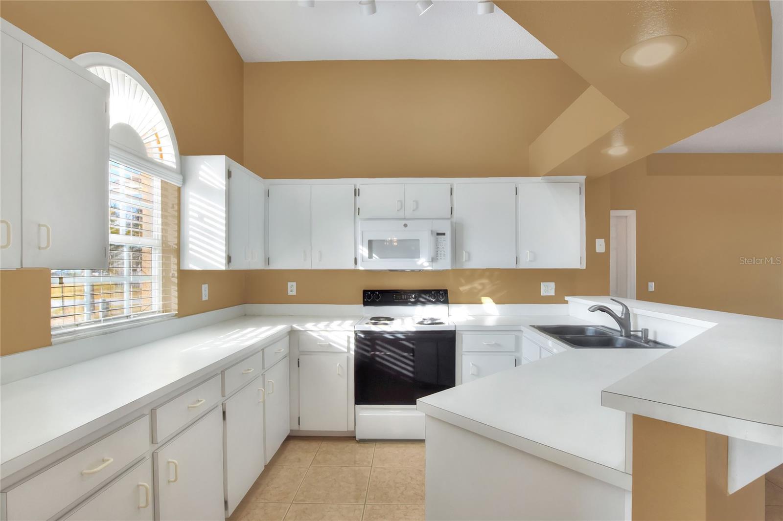 Image 11 of 32 For 3510 Majesty Loop