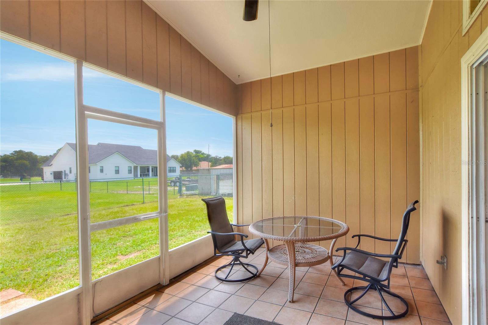 Image 25 of 32 For 3510 Majesty Loop