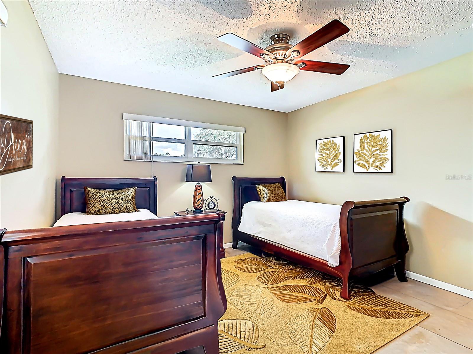 Image 12 of 22 For 5225 Imperial Lakes Boulevard 41