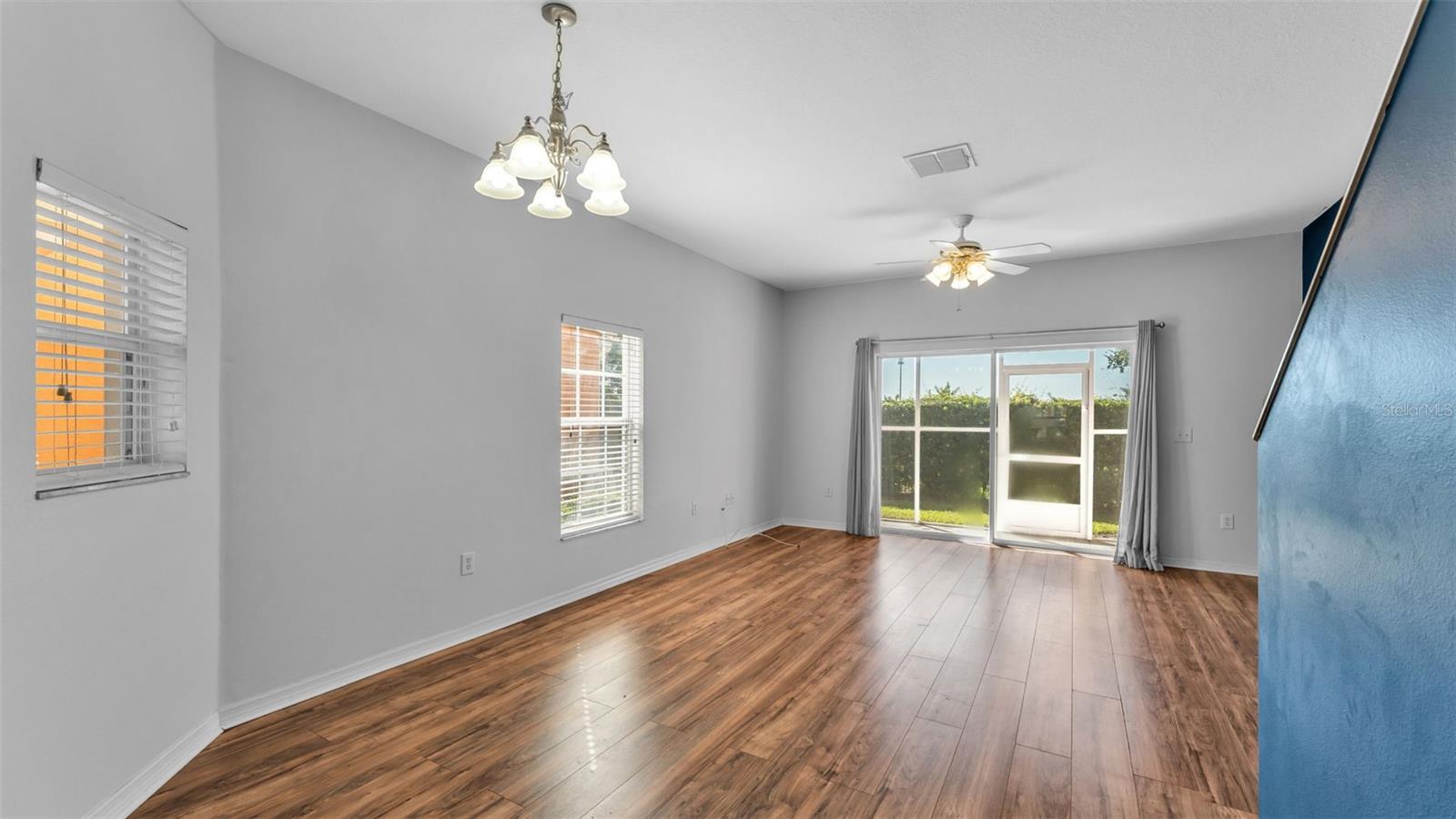 Image 4 of 40 For 4219 Winding Vine Drive