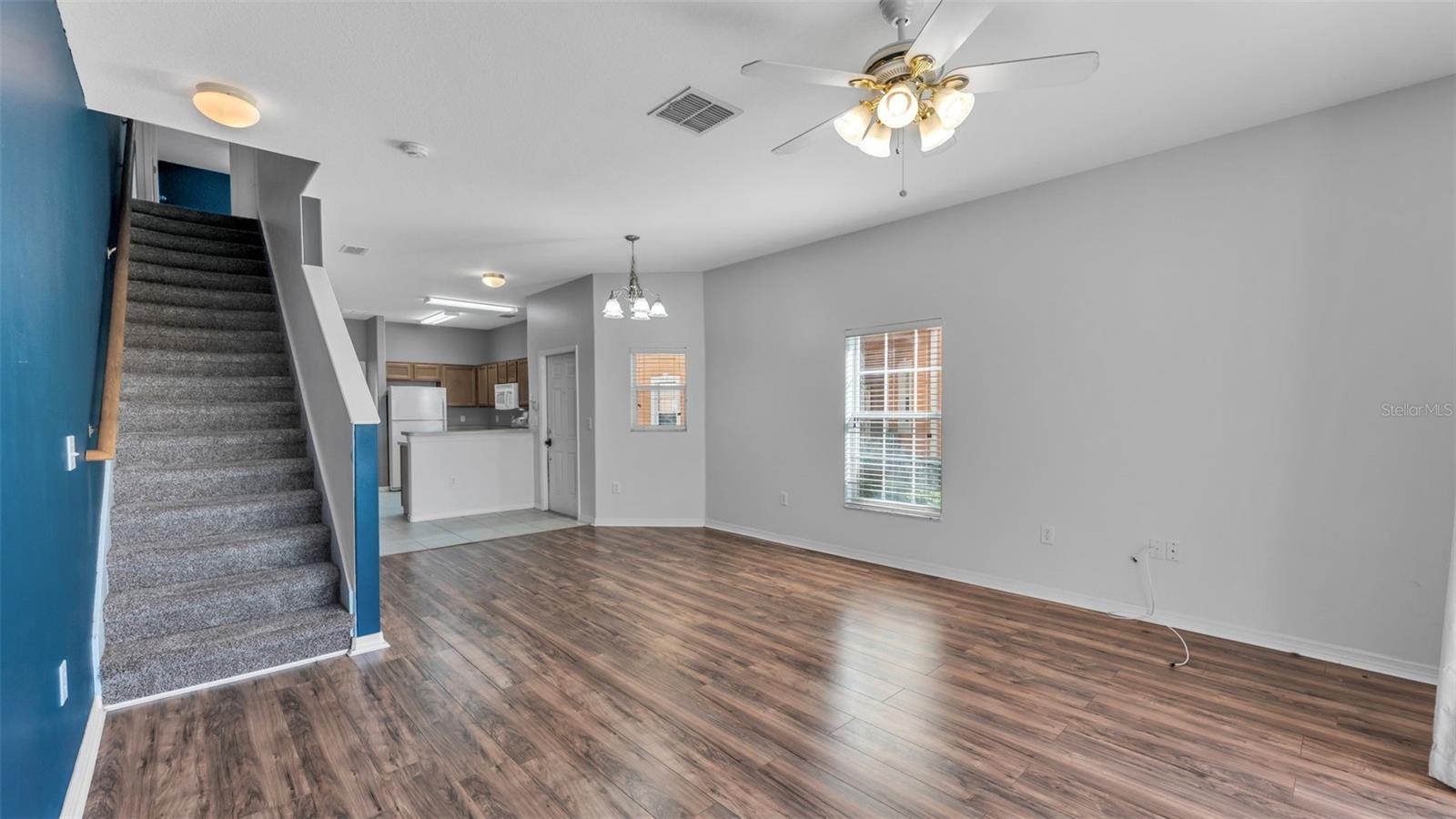 Image 7 of 40 For 4219 Winding Vine Drive