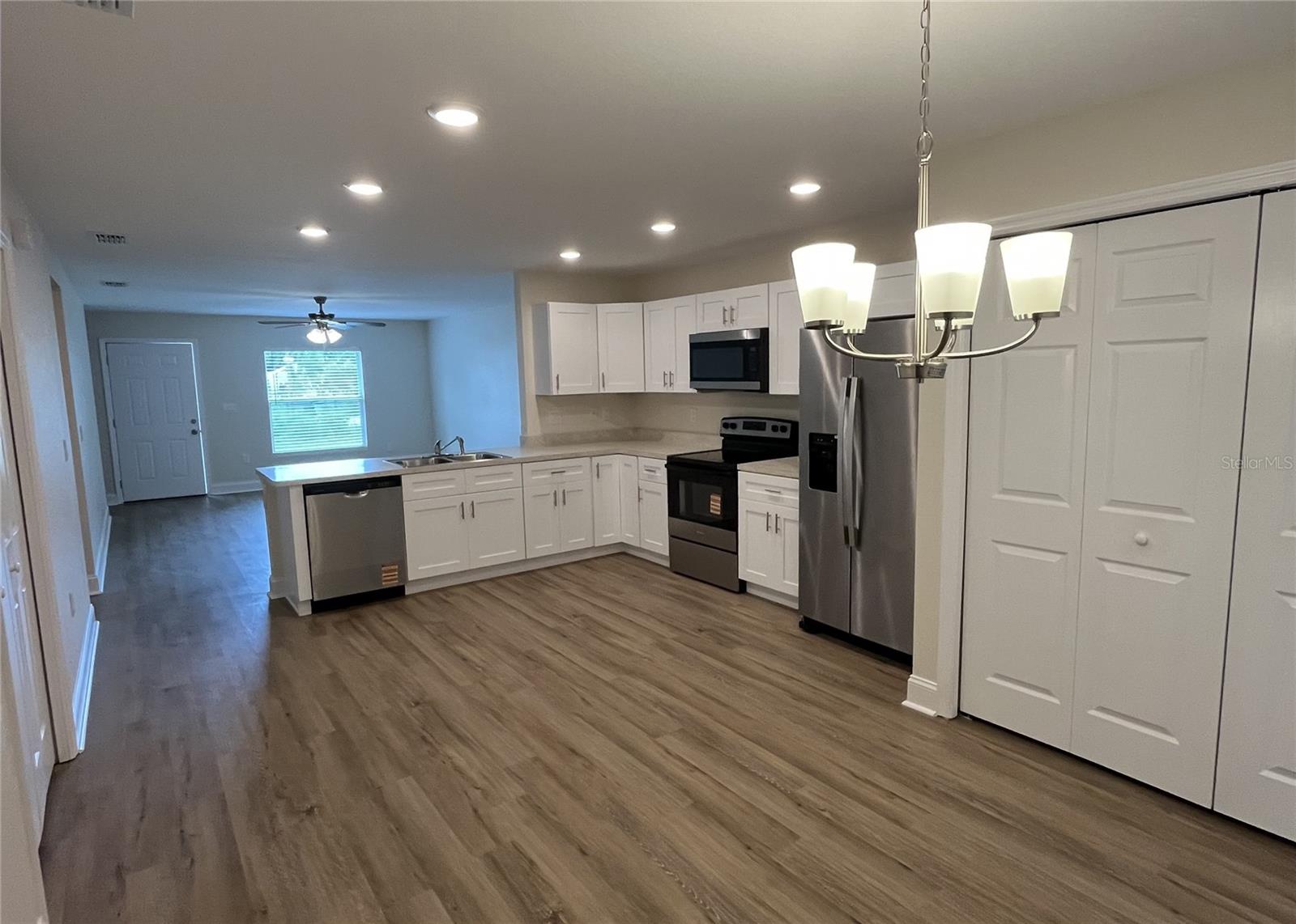 Image 6 of 14 For 2712 Williston Drive