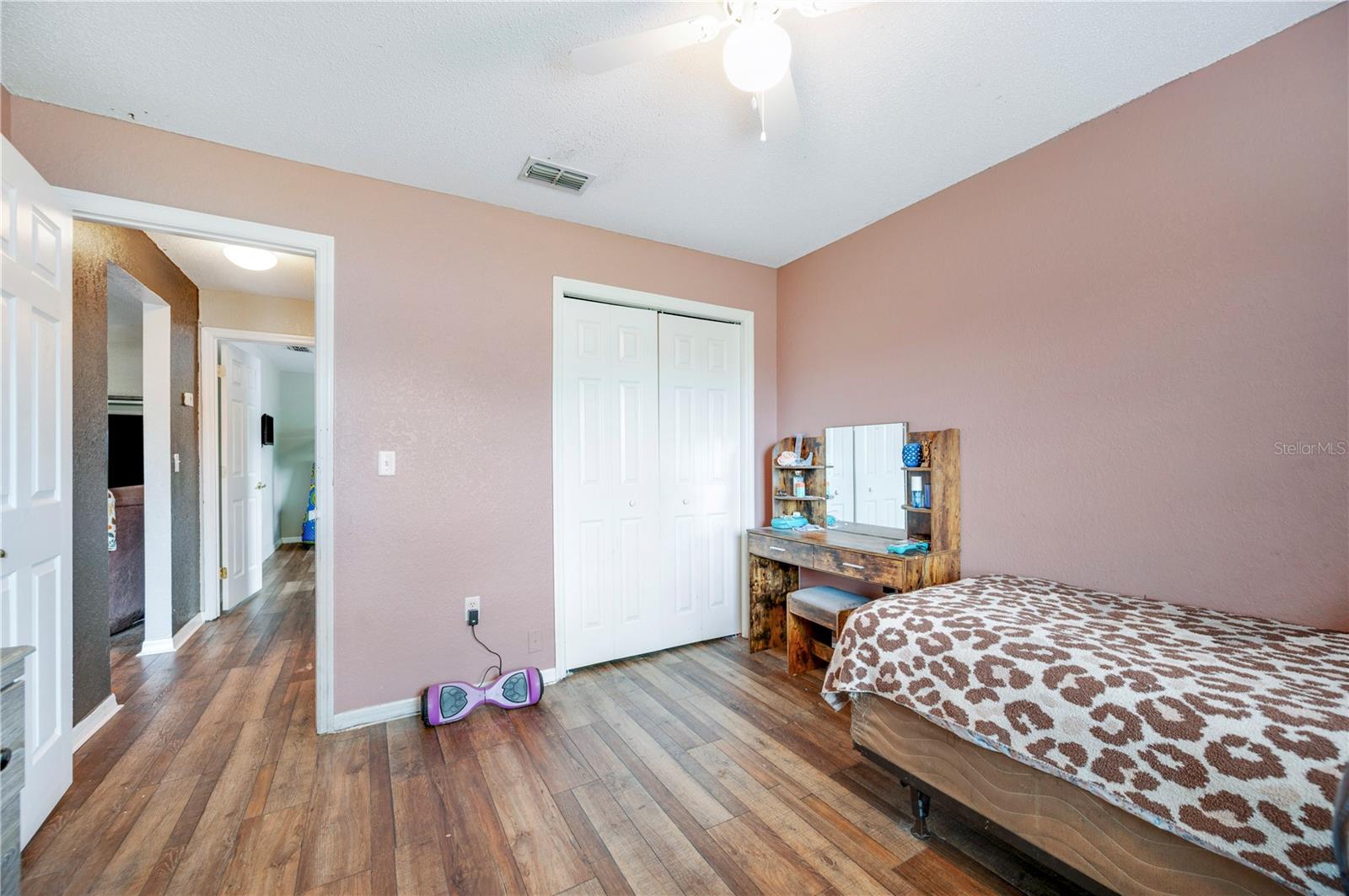 Image 21 of 31 For 4912 Palm View Drive N