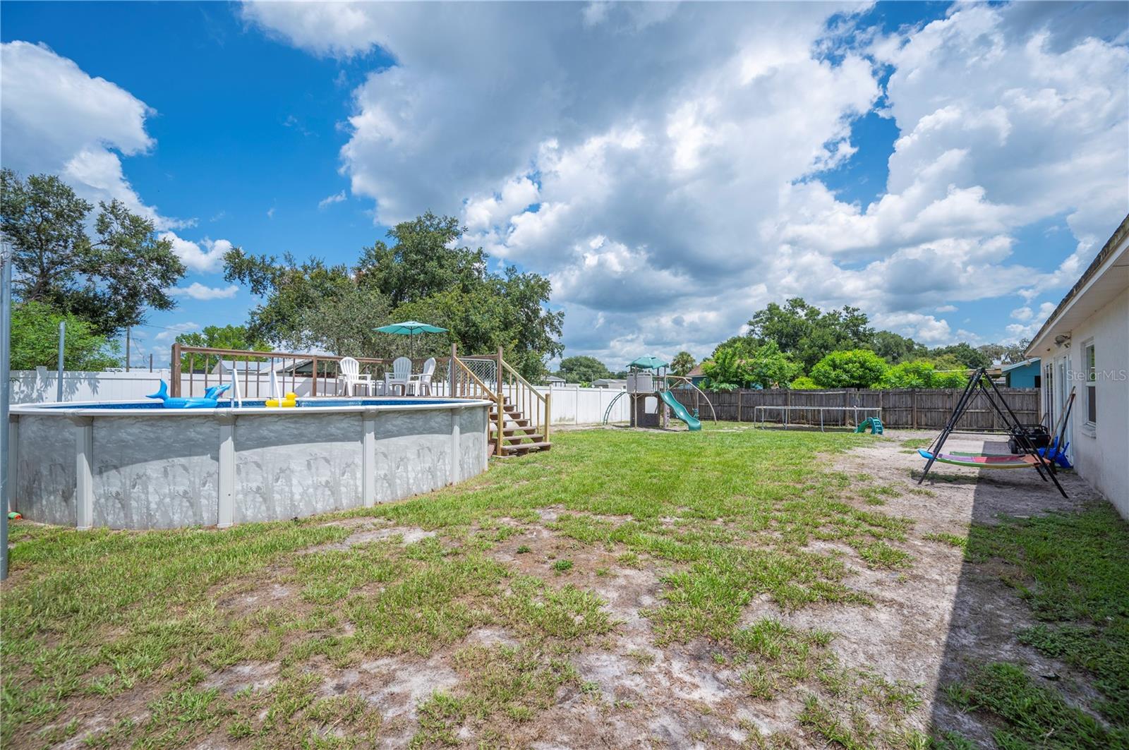 Image 27 of 31 For 4912 Palm View Drive N
