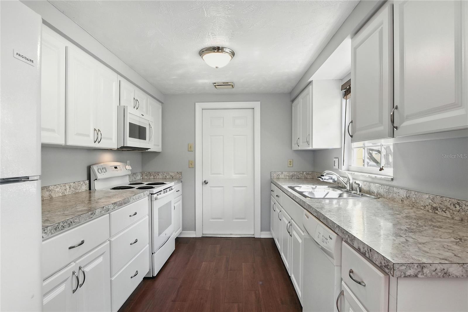 Image 11 of 38 For 2223 Sylvester Road