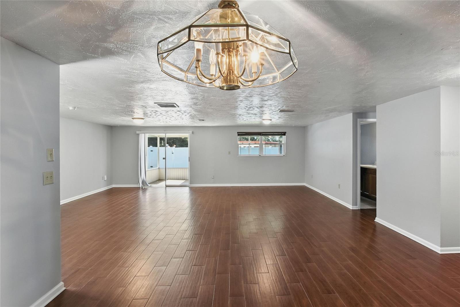 Image 6 of 38 For 2223 Sylvester Road