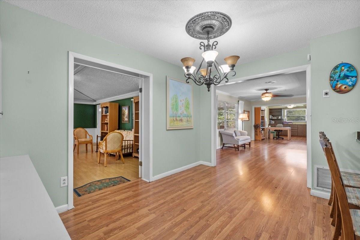 Image 17 of 34 For 4651 Sherwood Lane