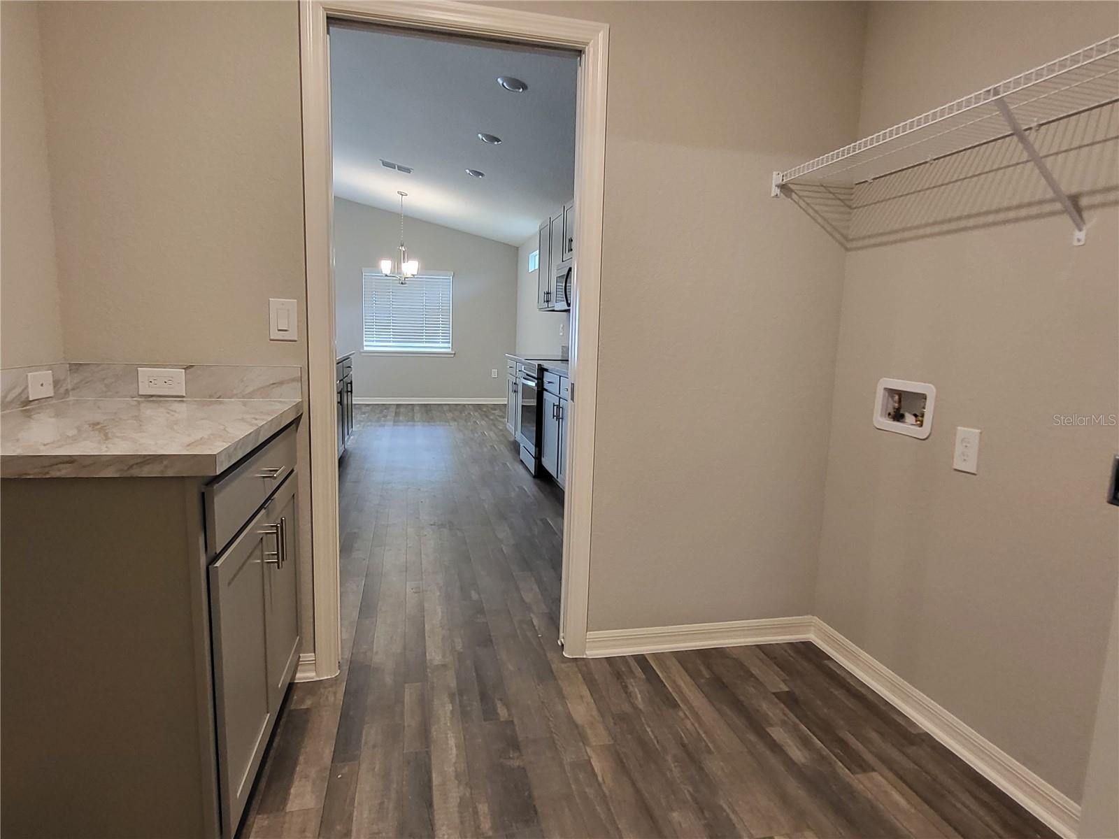 Image 25 of 31 For 6501 Poly Ln.