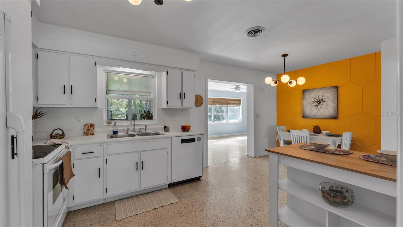 Image 10 of 58 For 3228 Polk Avenue