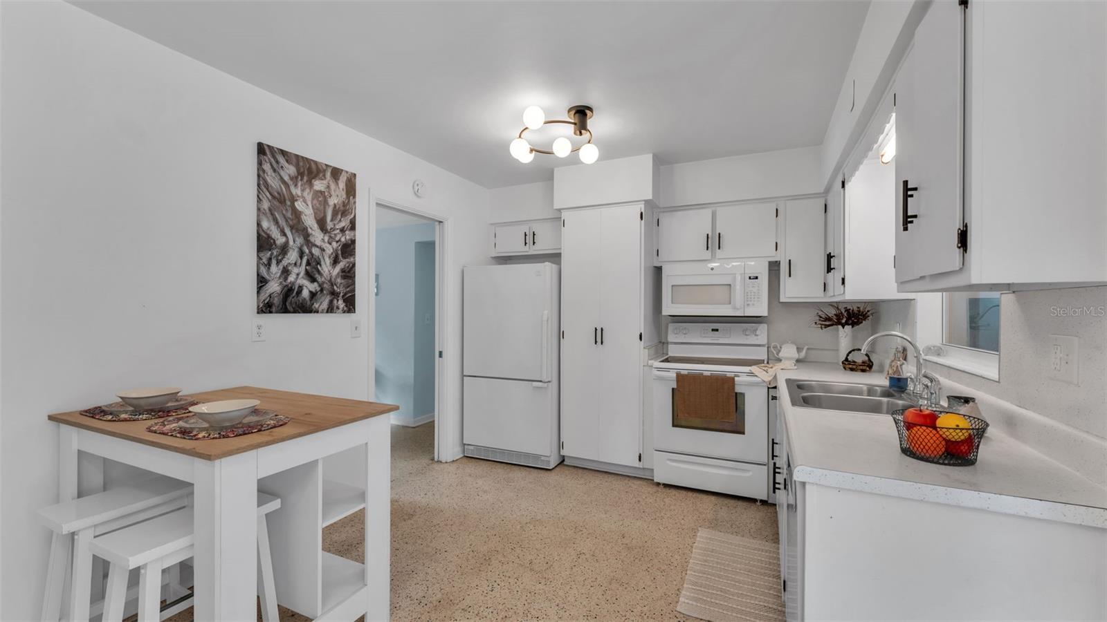 Image 12 of 58 For 3228 Polk Avenue
