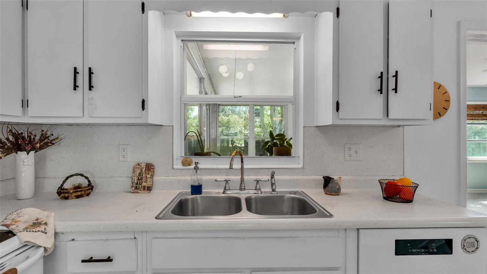 Image 13 of 58 For 3228 Polk Avenue