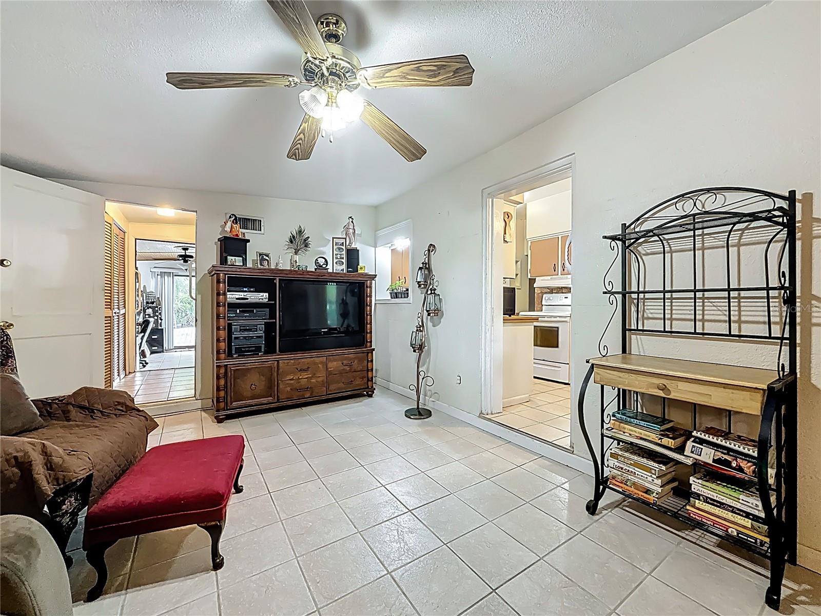 Image 15 of 31 For 604 Westover Street