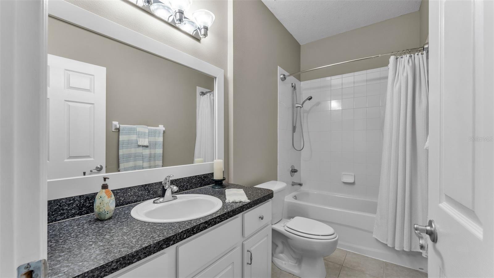 Image 15 of 56 For 4344 Whistlewood Circle