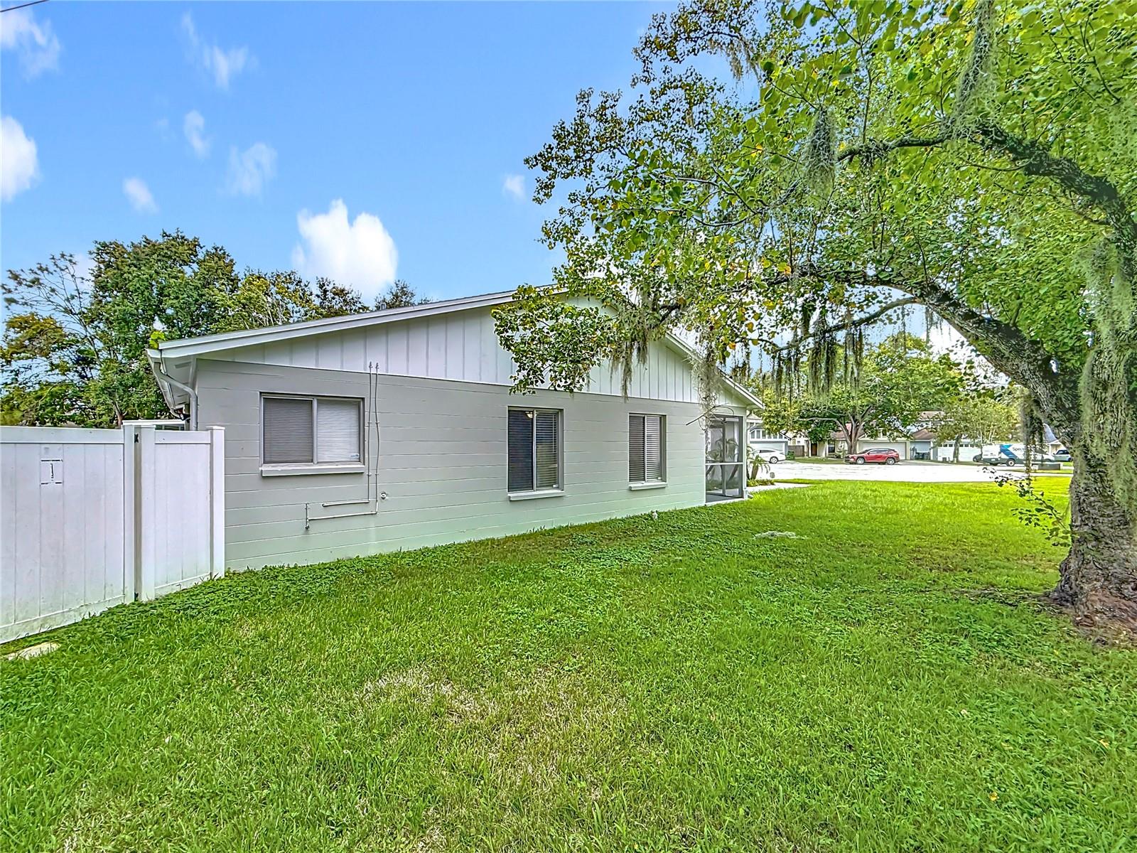 Image 47 of 54 For 1305 Bramblewood Drive