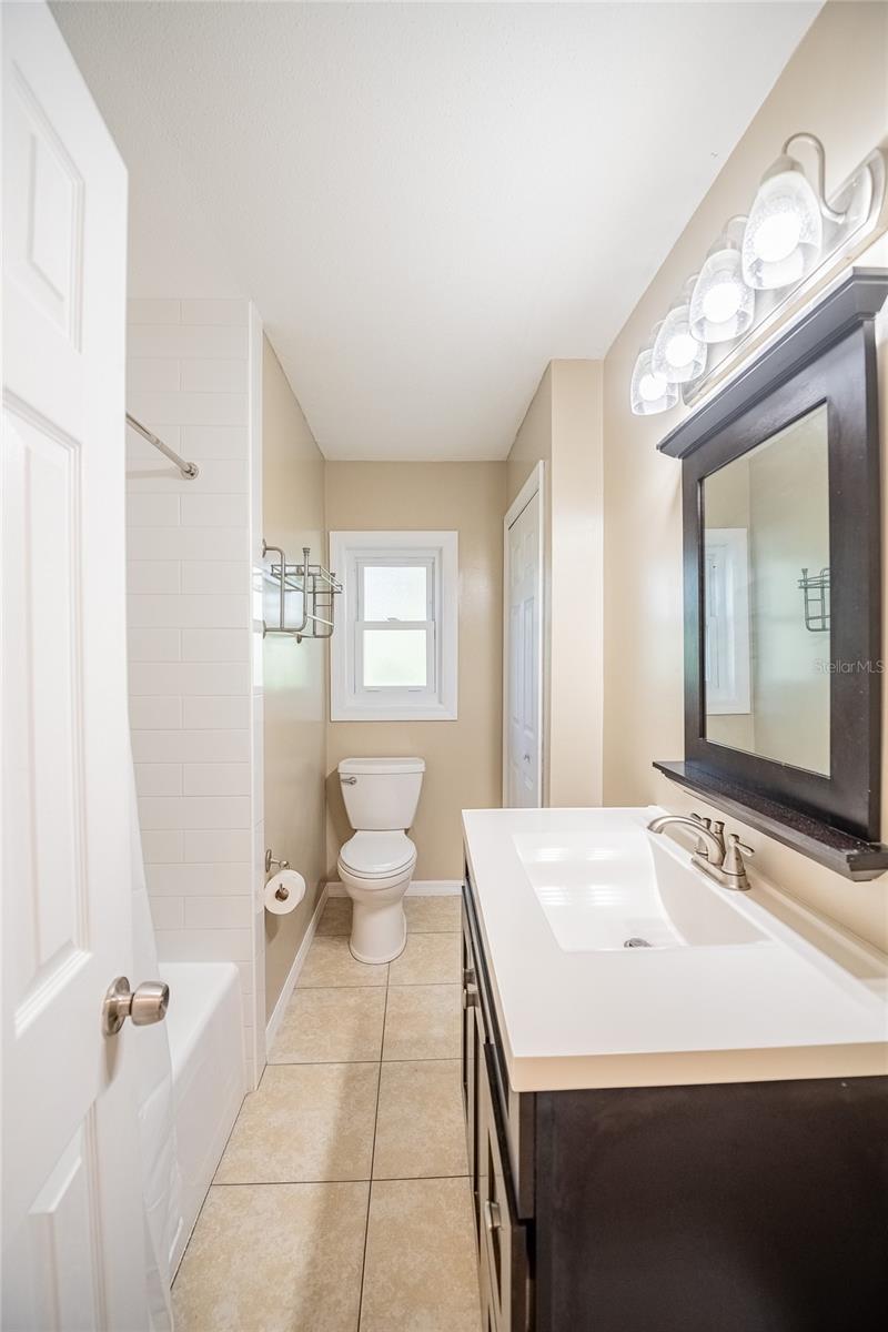 Image 24 of 39 For 706 Patricia Pl