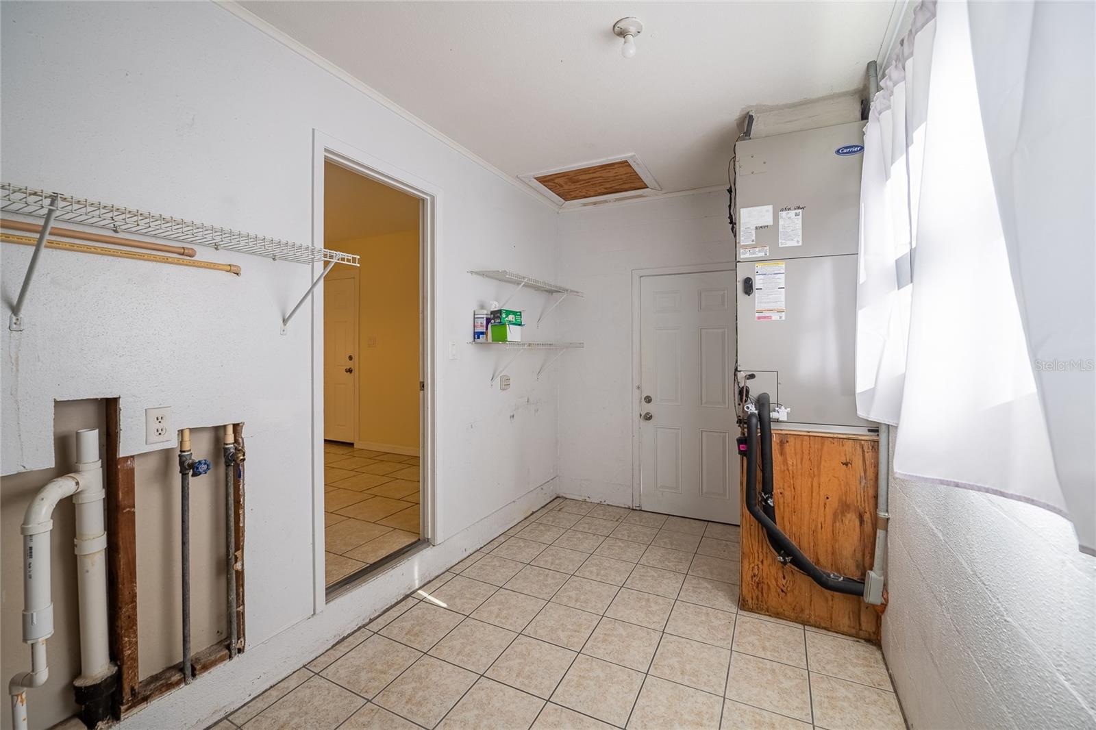 Image 32 of 39 For 706 Patricia Pl