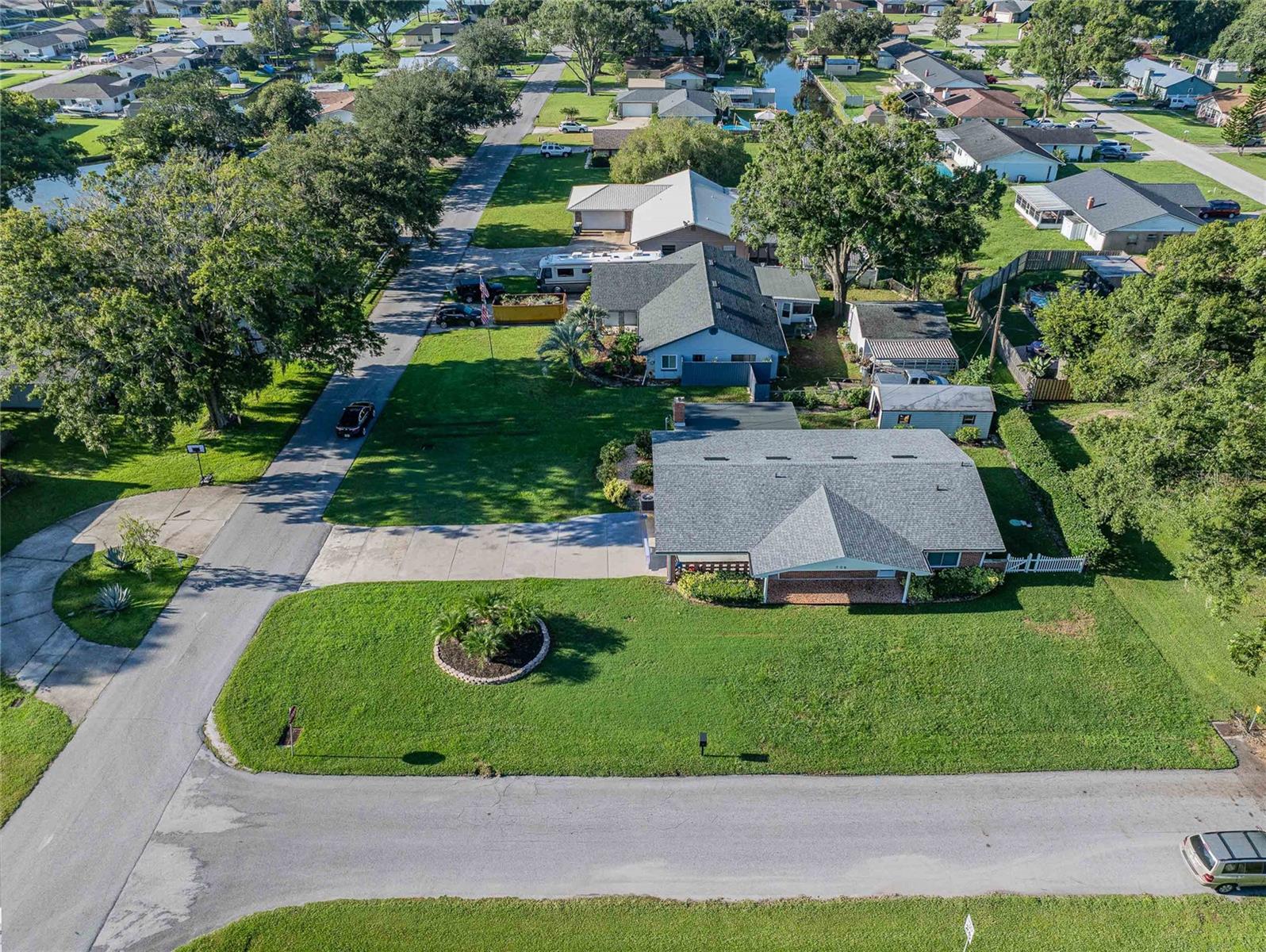 Image 5 of 39 For 706 Patricia Pl