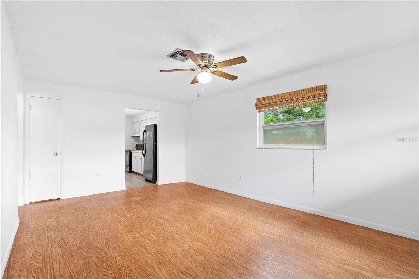 Image 18 of 46 For 11941 144th Street