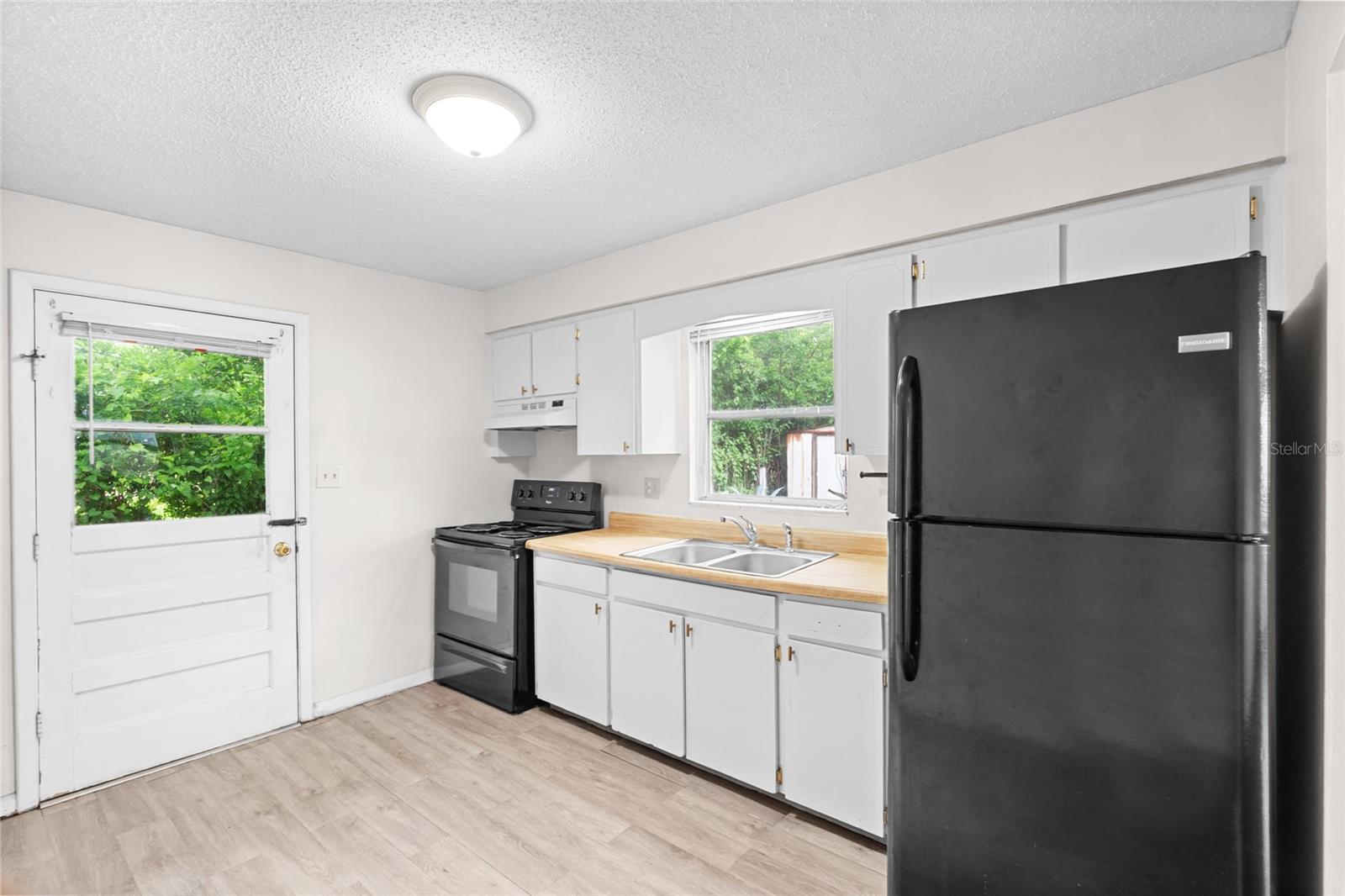 Image 23 of 46 For 11941 144th Street