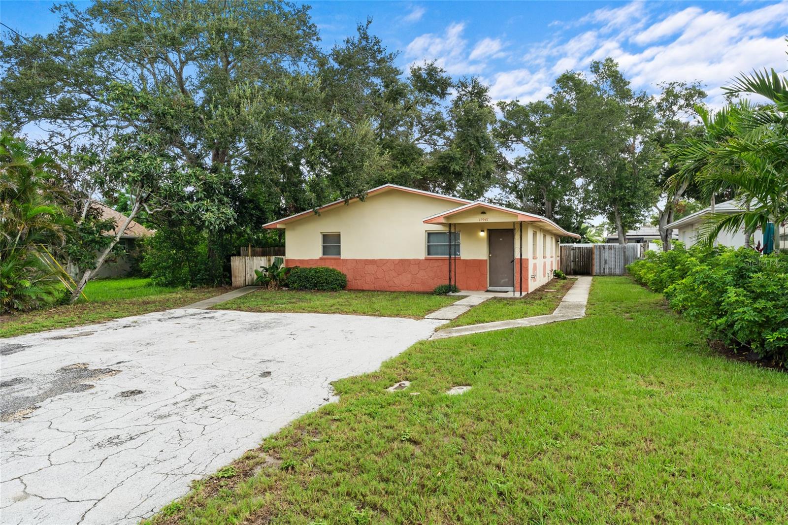 Image 35 of 46 For 11941 144th Street