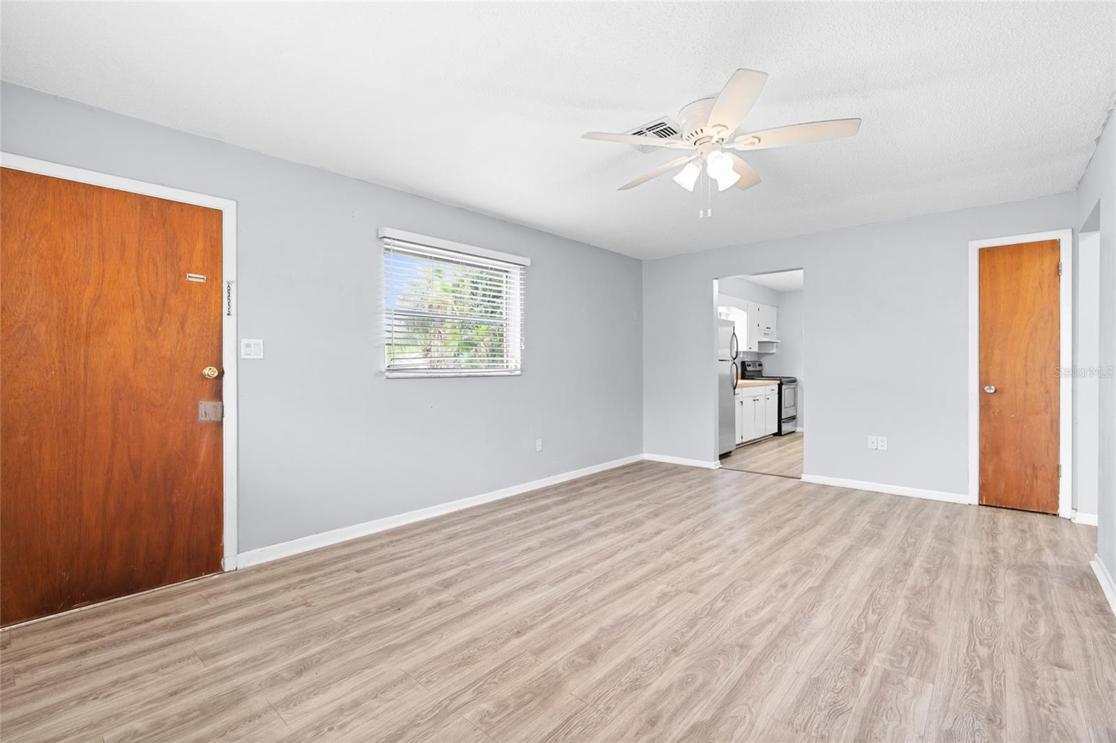 Image 7 of 46 For 11941 144th Street