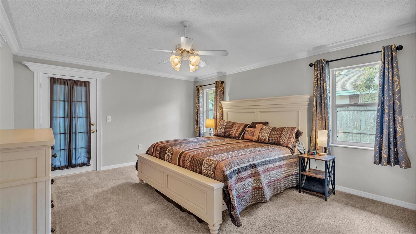 Image 18 of 46 For 2232 Palmview Circle W